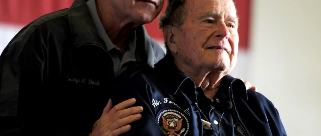 Foștii președinți George H.W. Bush și George W. Bush stabilesc o nouă premieră în SUA