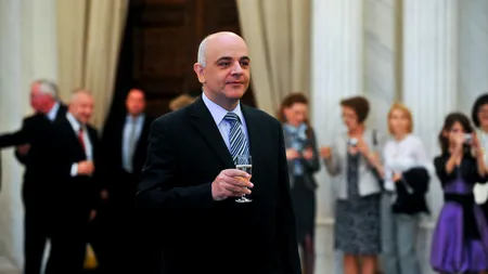 Raed Arafat a depus jurământul în fața lui Băsescu. Antonescu nu a venit la Cotroceni: Nu am ce discuta cu Traian Băsescu