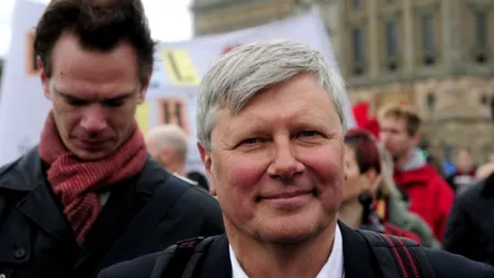 Gafa unui politician din Suedia. A vrut să se laude cu un tatuaj nou, însă imaginea postată pe internet a fost mai explicită decât își dorea