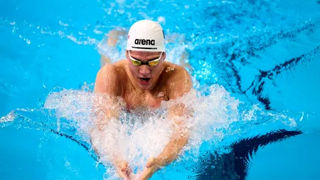 Cum se ANTRENEAZĂ „Rocky al înotului”. „Pentru mine nu e prea greu”