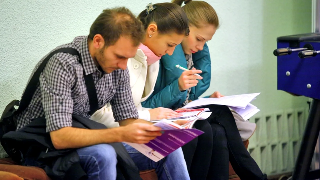 Ce procent din populația ocupată din România are studii superioare