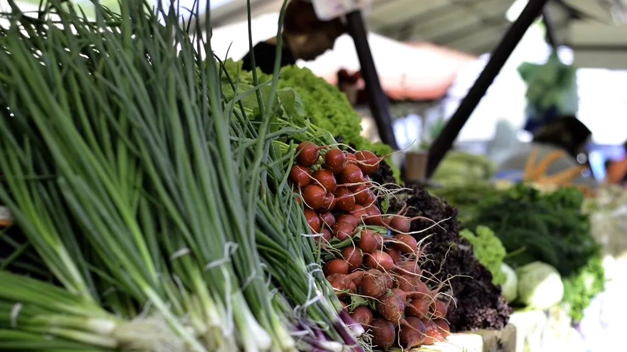 PIEȚELE rămân deschise| Oros: Sunt singurele locuri unde producătorii locali își pot vinde mărfurile