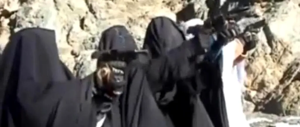 Extremiștii din Cecenia antrenează femei acoperite cu burkha, pentru atentate. VIDEO