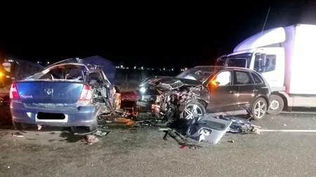 FOTO | Carnagiu la ieșirea din Buzău: Trei oameni au murit şi alți trei au fost răniți, în urma unui accident rutier