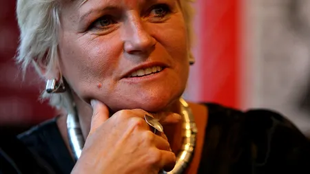 Metodele Monicăi Tatoiu de a scăpa de riduri