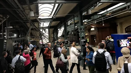 Grav accident feroviar în SUA. Trei persoane au murit și peste 100 sunt rănite