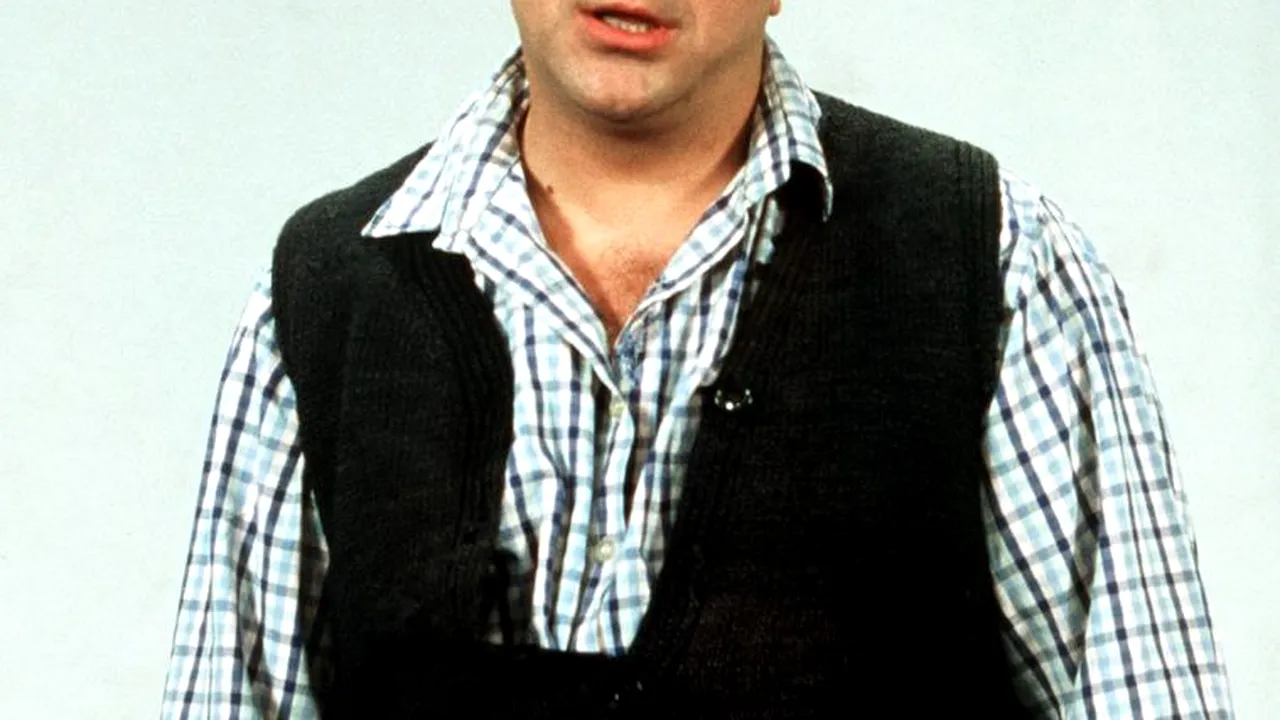 Actorul Florin Petrescu, alias Axinte de la Vacanţa Mare, audiat la DNA: „Am vrut să ajut pe cineva”