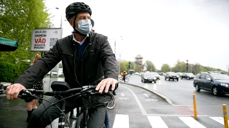 Cât costă bicicleta lui Klaus Iohannis. A fost adusă din Germania (FOTO & VIDEO)