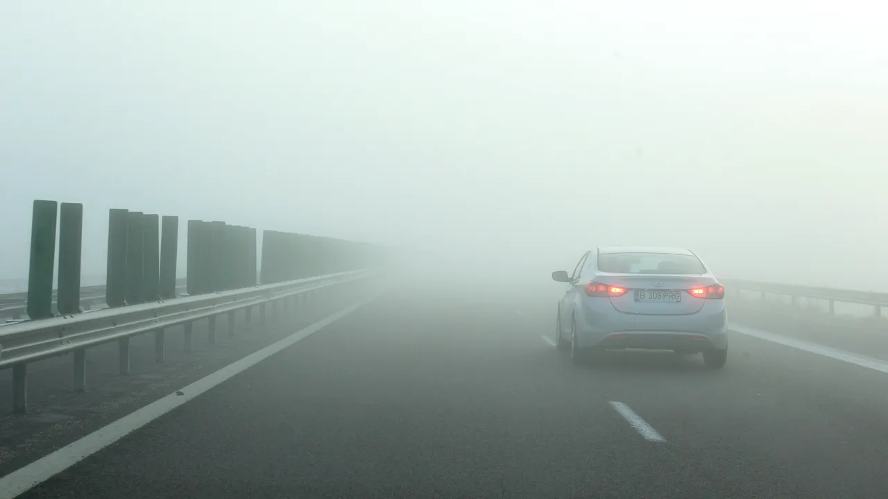 VREMEA. Cod galben de ceață în mai multe județe