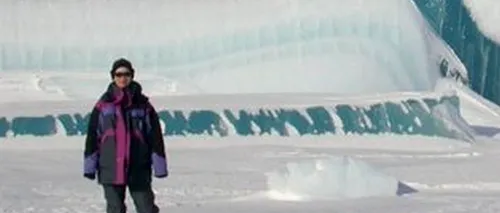 Imagini ireale surprinse de un fotograf la Polul Sud: ce reprezintă structura de gheață din spate