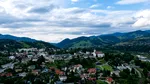 Unde se află cea mai „verde” localitate din Europa. Are doar 5.000 de locuitori / Ce locuri ocupă România