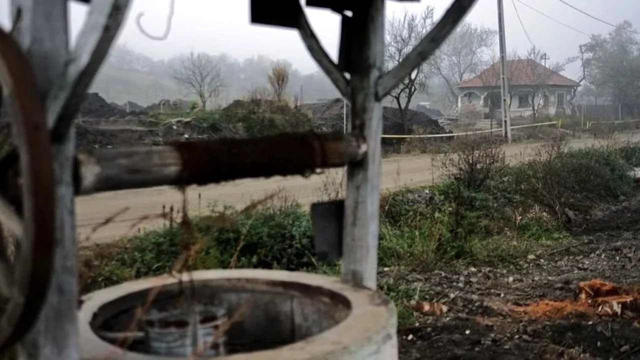 Un copil de 14 ani, salvat de vecini după ce a căzut într-o fântână: 