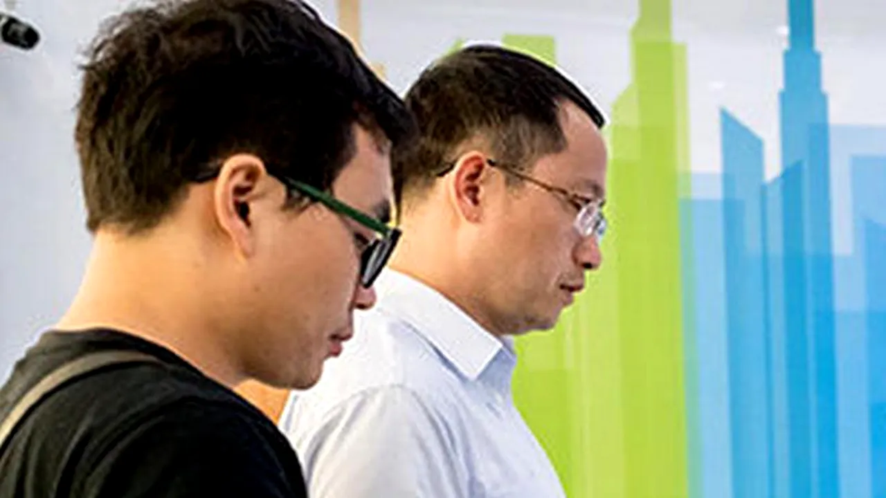 Mai mulți clienți au intrat într-o bancă, dar niciun alt om nu le-a acordat atenție. Cum au ajuns să participe la un experiment neobișnuit