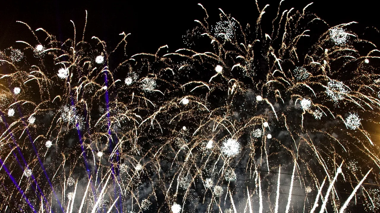 Reduceri de ultim moment pentru petrecerile de Revelion din București și de la munte. Prețurile, de la 100 la 900 de lei