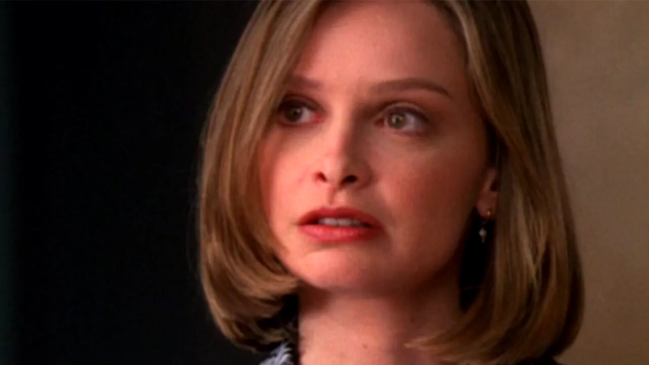 O mai ții minte pe Ally McBeal? Cum arată acum actrița din celebrul serial difuzat de Pro TV la finalul anilor '90?