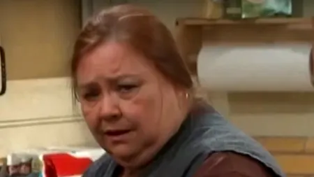 A murit actrița Conchata Ferrell din celebrul serial „Doi bărbați și jumătate”: „Plâng pentru femeia pe care nu o voi mai vedea” / VIDEO