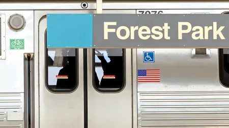 Bărbat de 30 de ani din Chicago, acuzat de crimă după ce a împușcat aleatoriu patru persoane care dormeau într-un tren