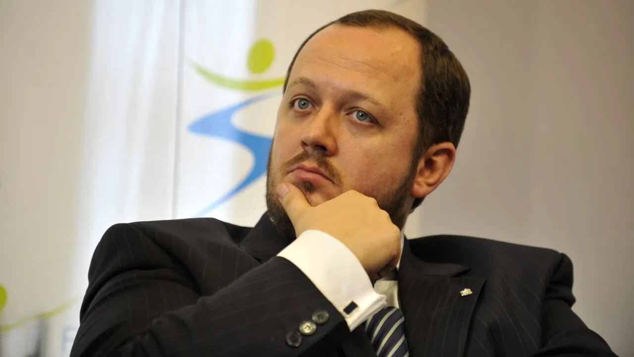 Papahagi îl mitraliază pe Bolojan: dupa secta „Martorii lui Georgescu” ar fi aiurea să asistăm la nașterea „Martorii lui Bolojan”
