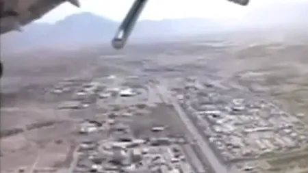 VIDEO - Momentul când un avion fără pilot german a evitat la limită o coliziune cu un avion de pasageri afgan