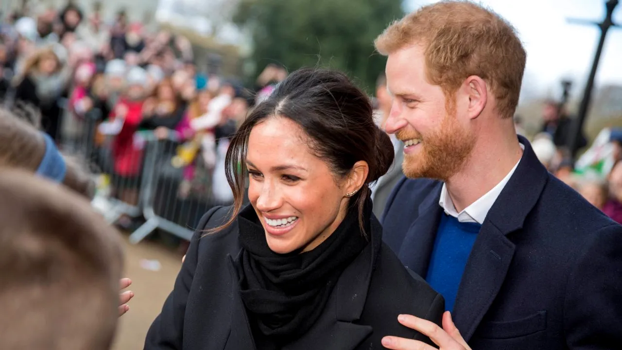 Poliția a fost chemată de 9 ori în 9 luni pentru a interveni la locuința prințului Harry și a lui Meghan Markle