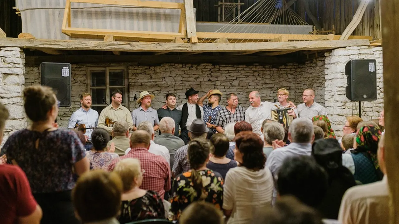 Un altfel de festival la Cluj: Muzică veche de 3000 de ani, iar spectacolul se desfășoară într-o șură. Când are loc și cât costă biletele