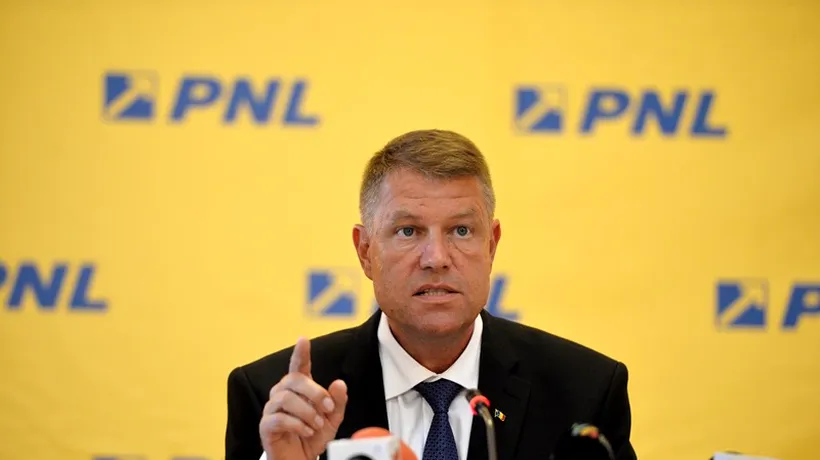 Îl provoc pe Klaus Iohannis să-și toarne cenușă-n cap