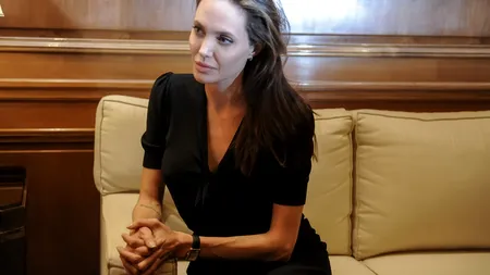Angelina Jolie cere libertate pentru femeile iraniene, în timp ce protestele continuă după moartea Mahsei Amini