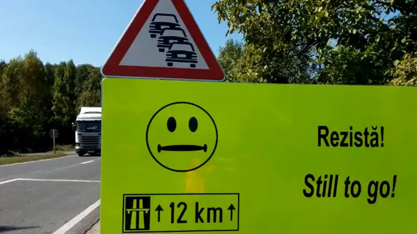 Mesajele inedite pentru șoferi postate pe panouri, înainte de un drum periculos din România. VIDEO 
