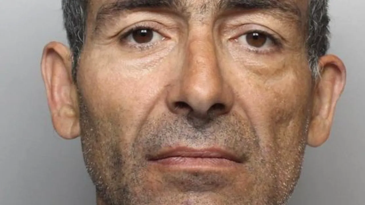 Un român a fost condamnat la 10 ani de închisoare în Marea Britanie, după ce a violat o femeie. Recidivistul a reușit să se ascundă de polițiști aproape 3 ani