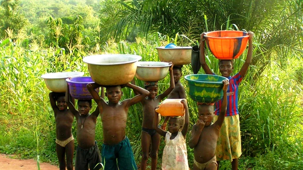 Un cuplu de britanici i-a promis o viață nouă unui băiat din Nigeria. Ce a descoperit poliția după 24 de ani