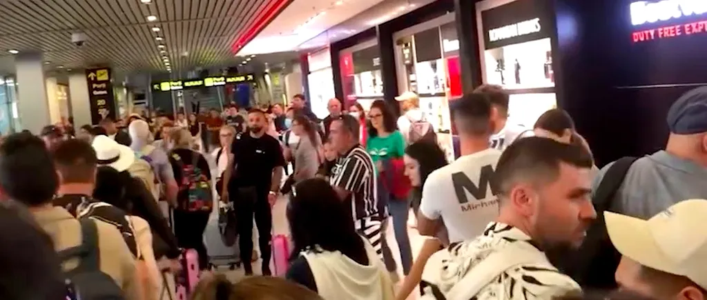 VIDEO | Nervi și proteste la Aeroportul Otopeni după decizia companiei Blue Air de a suspenda toate călătoriile. Zeci de persoane s-au trezit brusc cu zborurile anulate