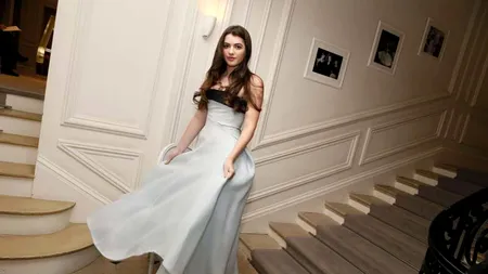 Nepoata lui JFK a deschis Balul debutantelor de la Paris