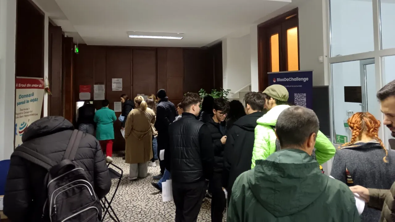 Cozi imense la Centrul de Transfuzii. Clujenii s-au mobilizat să îl ajute pe micuțul Eduard