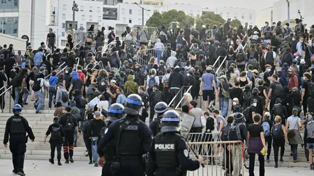 TENSIUNILE continuă în Franța. Mișcarea „Blocăm totul” organizează proteste la nivel național. Întreaga țară, marcată de incidente