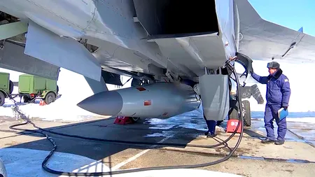 Rusia plusează militar și folosește în luptă rachete hipersonice ”Kinzhal”: ”Sunt invizibile pentru majoritatea sistemelor de apărare antirachetă”