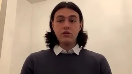 VIDEO | Mai multe picturi vor fi trimise pe Lună. Printre lucrări se vor afla și două ale unui artist din Iași