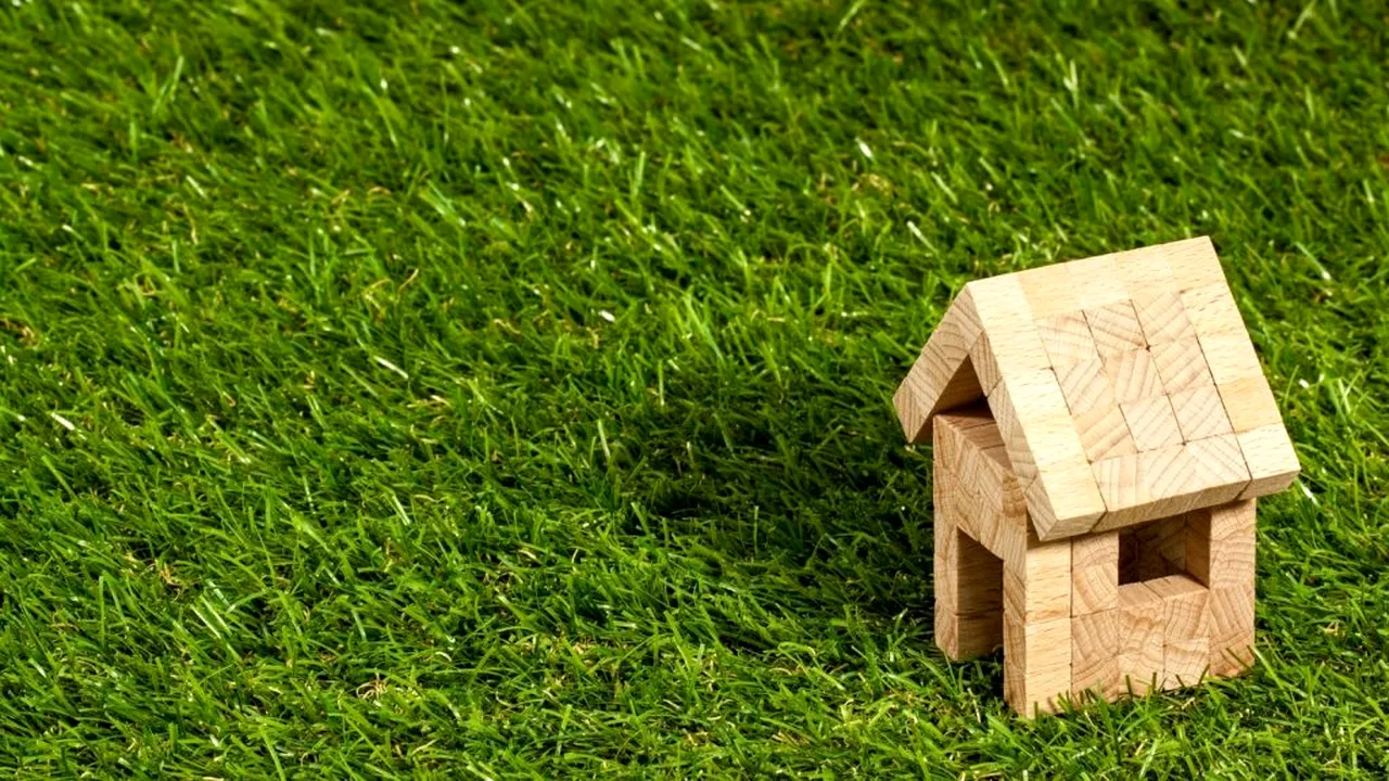 Ce AMENZI riscă persoanele care construiesc fără autorizație în curți și grădini. Până acum, această problemă era considerată o abatere minoră
