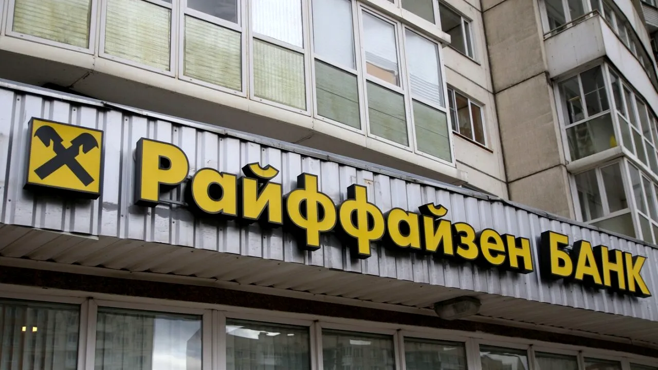 PROFIT de 1,05 miliarde de dolari pentru subsidiara Raiffeisen din Rusia, în ciuda presiunilor UE şi SUA