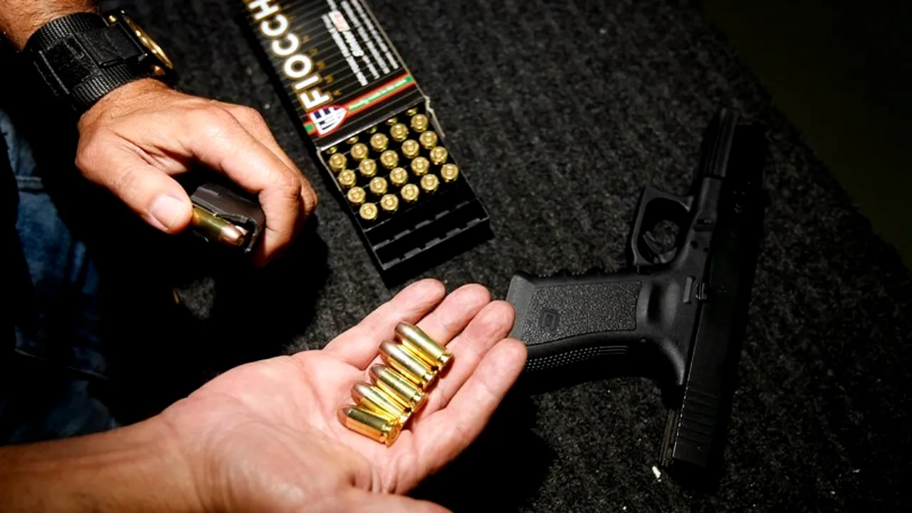 Solistul unei trupe rock din topul Billboard a primit șase ani de închisoare după ce a angajat un asasin să-i ucidă fosta soție