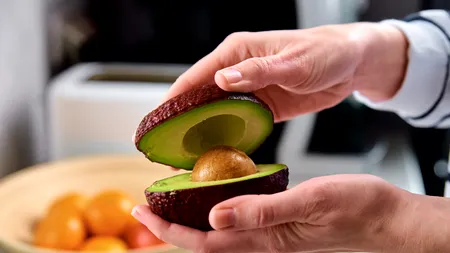 Cât de des poți consuma AVOCADO, de fapt. Fructul-minune îmbunătățește funcțiile organismului