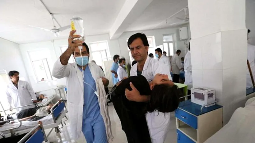 Sute de eleve au fost spitalizate în Afganistan, în urma unor atacuri cu gaz toxic în mai multe școli