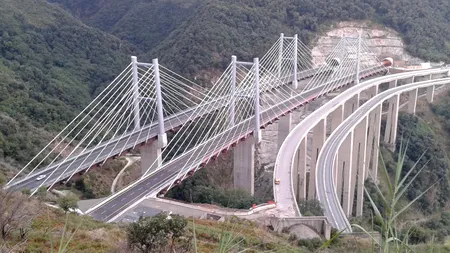 Italia inaugurează o autostradă impresionantă a cărei construcție a început acum 54 de ani