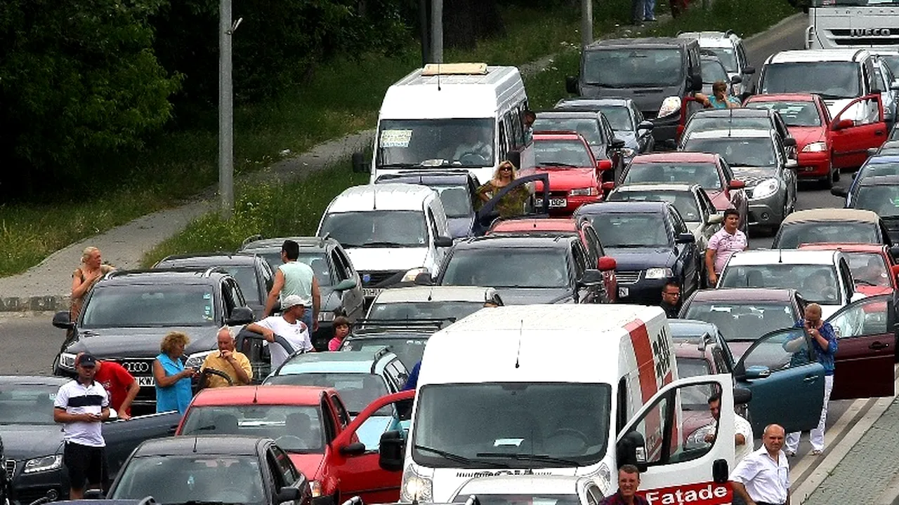 Drumul spre munte, BLOCAT de o coloană de mașini de șapte kilometri pe DN 1