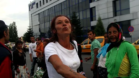 Ministrul francez de Interne: Problema romilor din România trimiși din Franța-complexă, nu poate fi rezolvată în câteva luni