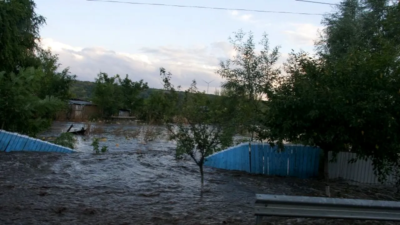 Ponta: Sinistrații vor fi ajutați de Guvern indiferent dacă au sau nu asigurare pentru case
