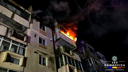 Incendiu într-un bloc din Dâmbovița. Flăcările uriașe au cuprins un apartament. Adulți și copii, evacuați
