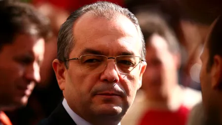 Boc: Guvernul Ponta este cu capul în nori și cu picioarele în mocirlă