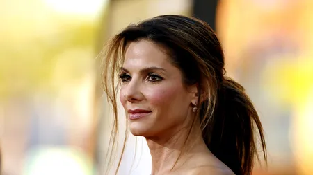 Un bărbat care a intrat în casă peste Sandra Bullock a murit într-o confruntare cu poliția