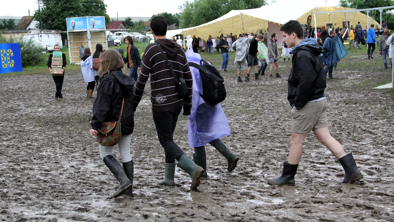 ELECTRIC CASTLE. Ploaia și noroiul au pus stăpânire pe festivalul de la Cluj