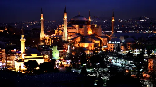 DECIZIE. O instanță din Turcia a decis să permită transformarea Catedralei Sfânta Sofia în moschee